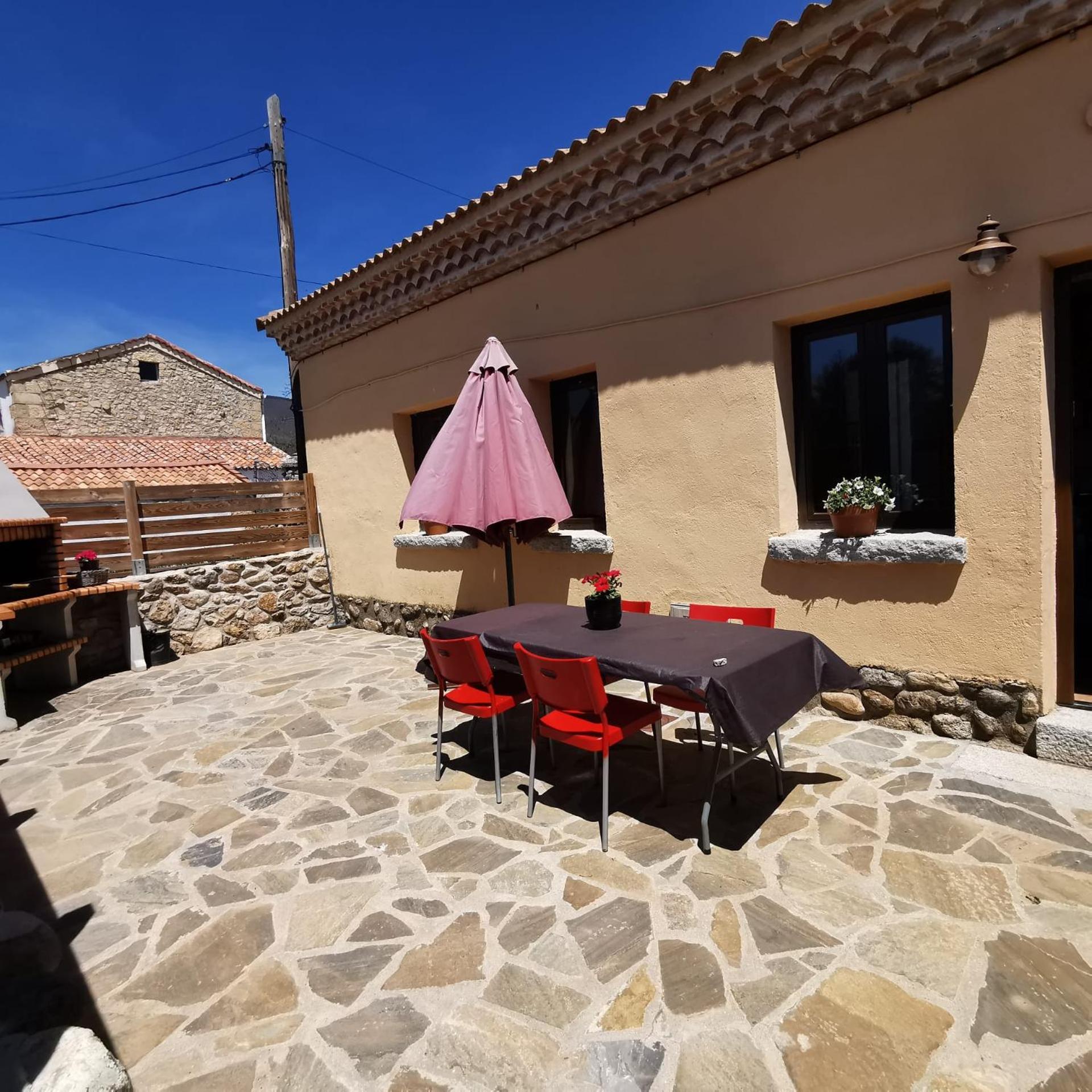 Casitas Pinilla Del Valle Esterno foto